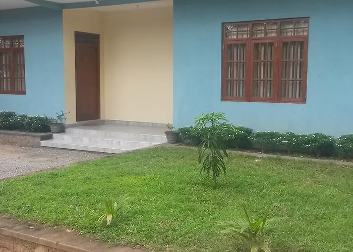 Hotel Gayan'S