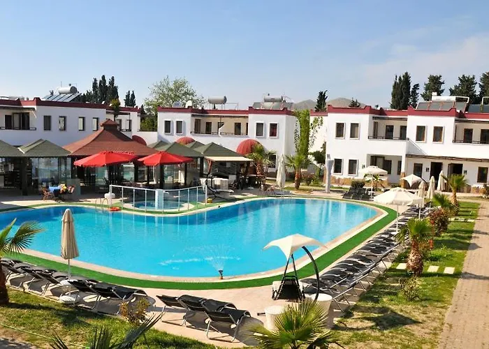 Club Cherry Hotel & Family Suites