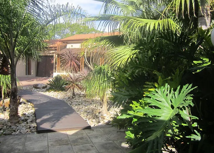 Ibhayi Guest Lodge - Lion Roars Hotels & Lodges.
