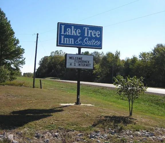Lake Tree Inn & Suites Marion