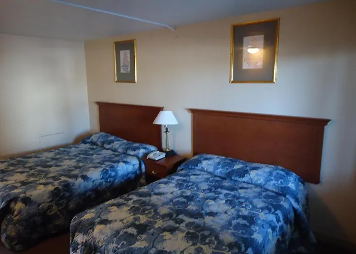 Canadiana Motel