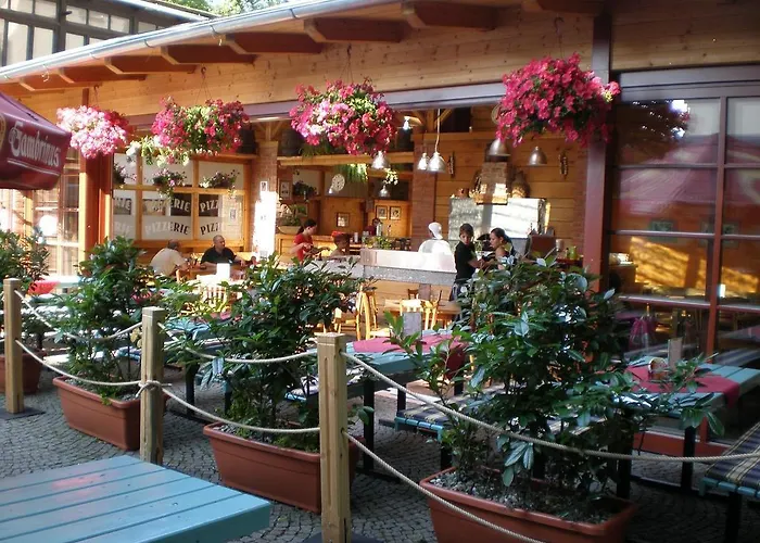 Hotel Saloon