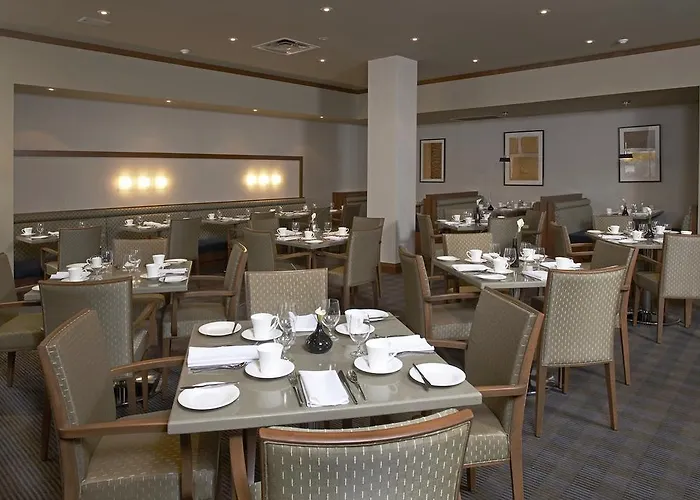 Hamilton Plaza Hotel And Conference Center