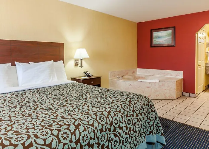 Days Inn Gun Barrel City
