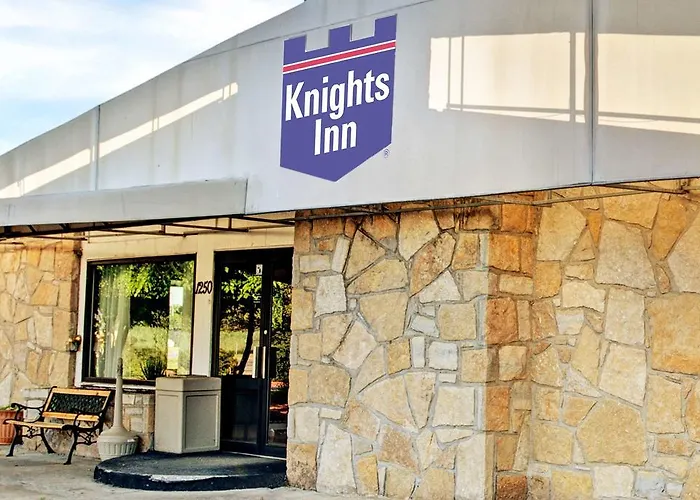 Knights Inn - Monroe