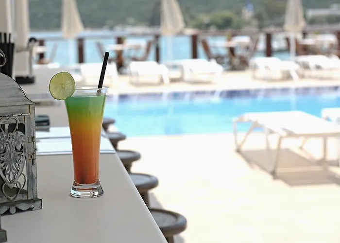 Sina Hotel (Adults Only)