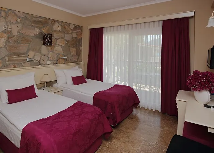 Sina Hotel (Adults Only)