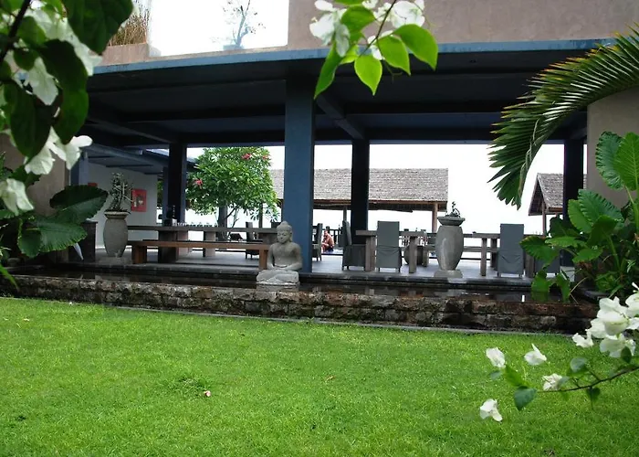 Cafe Alberto B And B