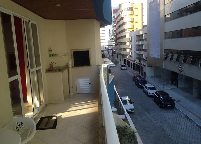 Apartamento em Meia Praia