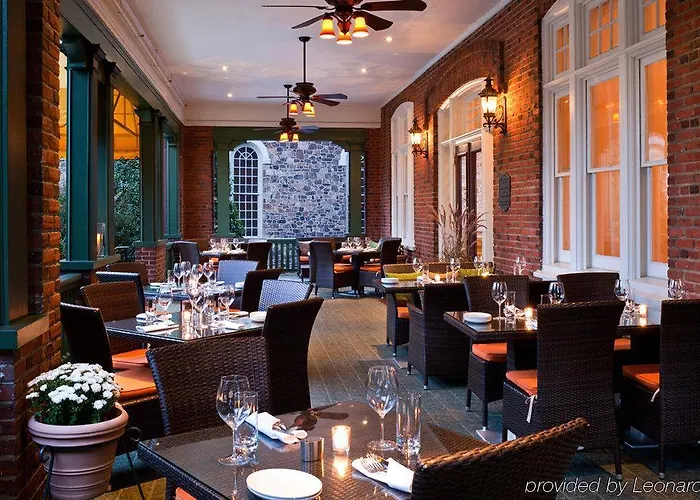 Wayne Hotel