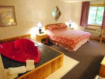 Econo Lodge Inn & Suites