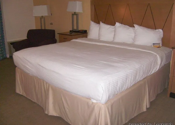 Holiday Inn Springfield-Holyoke