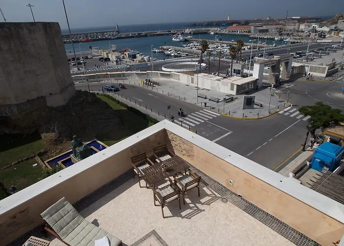 Puerta La Mar