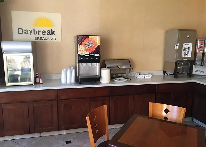 Days Hotel By Wyndham Oakland Airport-Coliseum