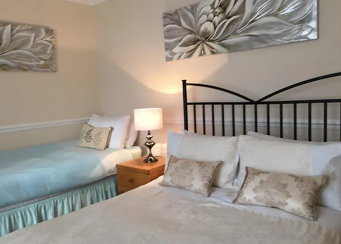 Caris Guest House