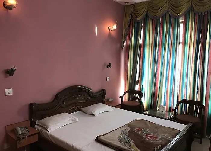Hotel D R International