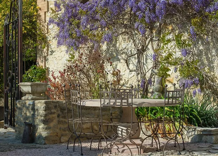 Les Carmes And Spa