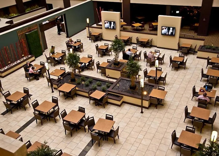 Ramada By Wyndham Southfield