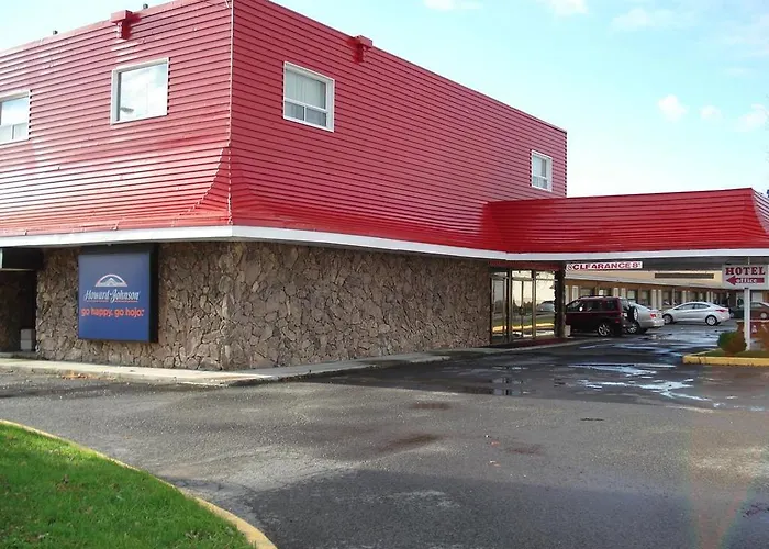 Motel 6 Cornwall Hwy 401 On