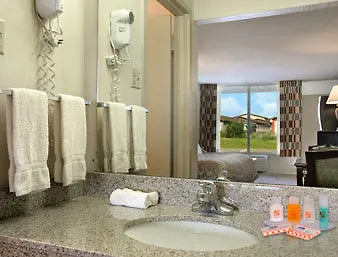 Howard Johnson Pueblo
