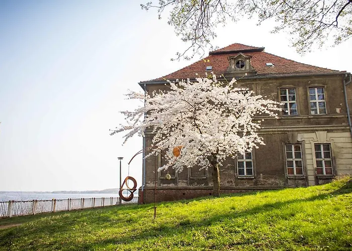 Gästehaus Schloss Plaue