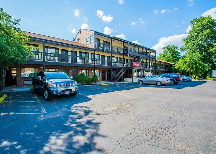 Colonial Inn And Suites Meriden