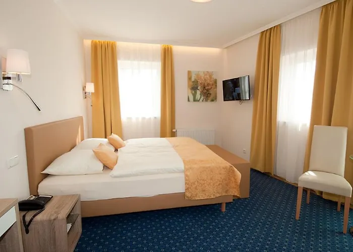 Hotel Biedermeier Hof