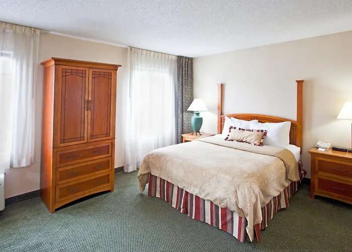 Staybridge Suites Detroit-Utica By Ihg