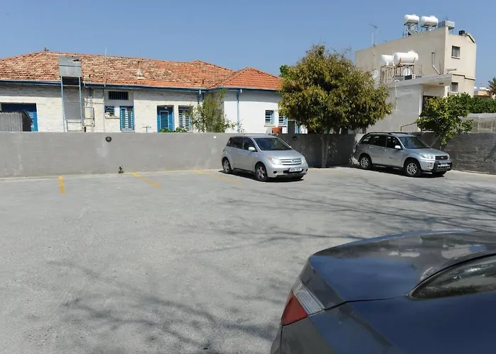 Le Village Hotel