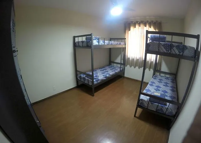 Le Monde Hostel - Suites e Camas
