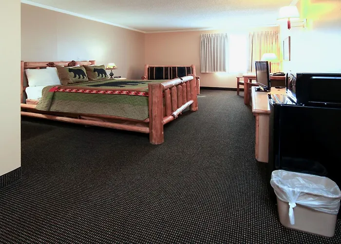 Yellowstone Pioneer Lodge