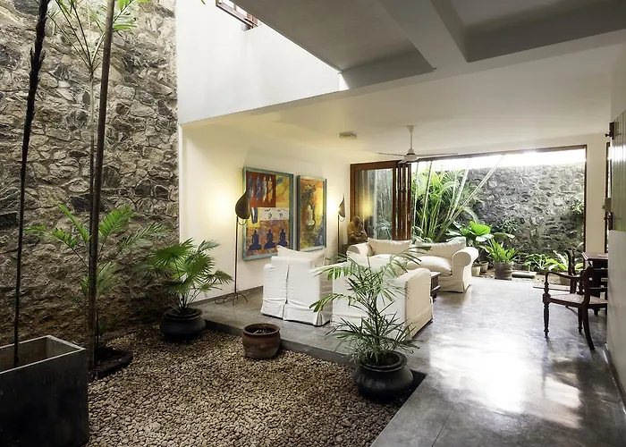 Mount Lodge Boutique Hotel