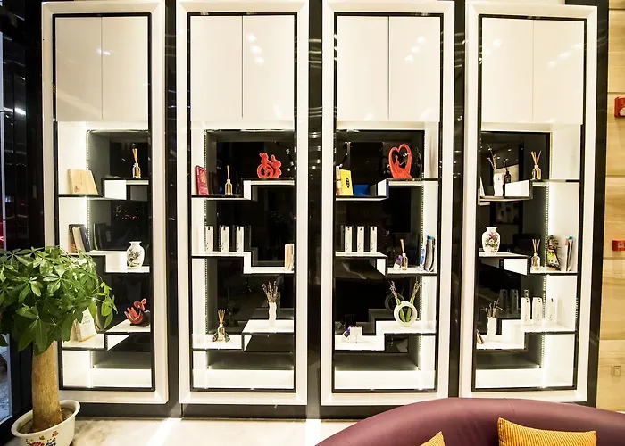 Lavande Hotel Jiangmen Yingbin Avenue