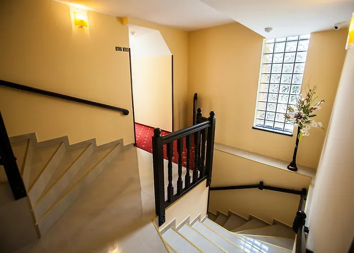 Extravagance Hotel