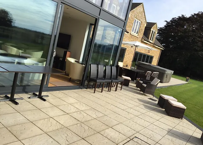 Woodhouse Farm Lodge