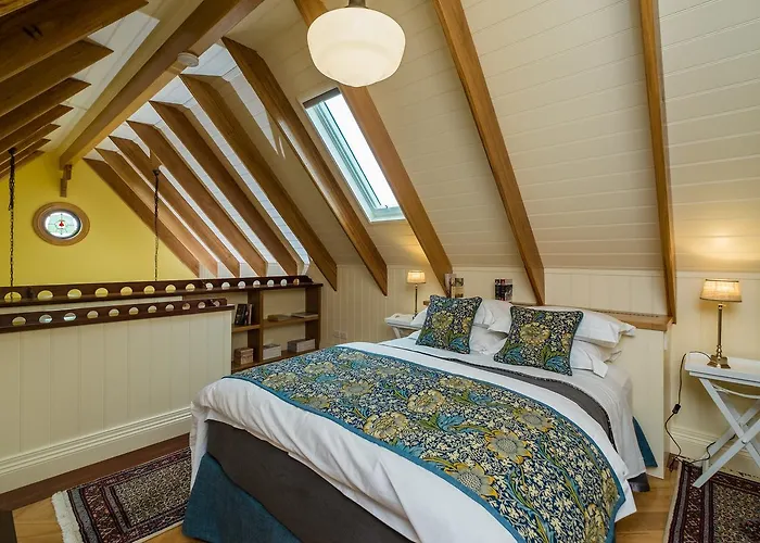 Old Bank Boutique Hotel