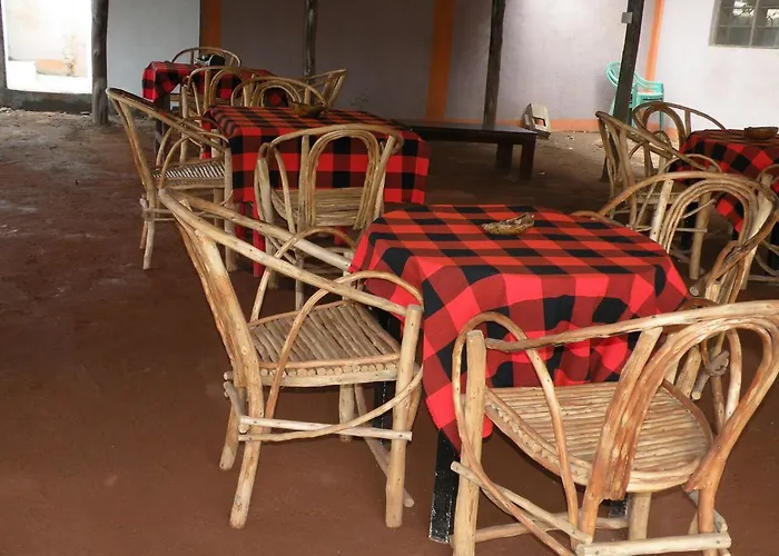 Fig Tree Lodge Camp