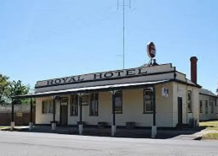 Royal Hotel Snake Valley