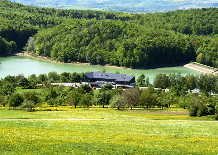 Stausee-Hotel