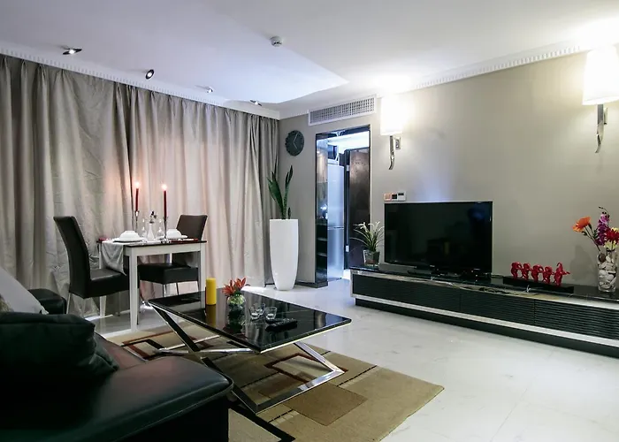 Red Mango Hotel And Apartments