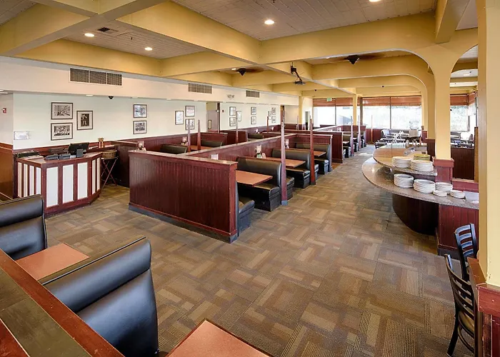 Red Lion Hotel & Conference Center - Seattle/Renton