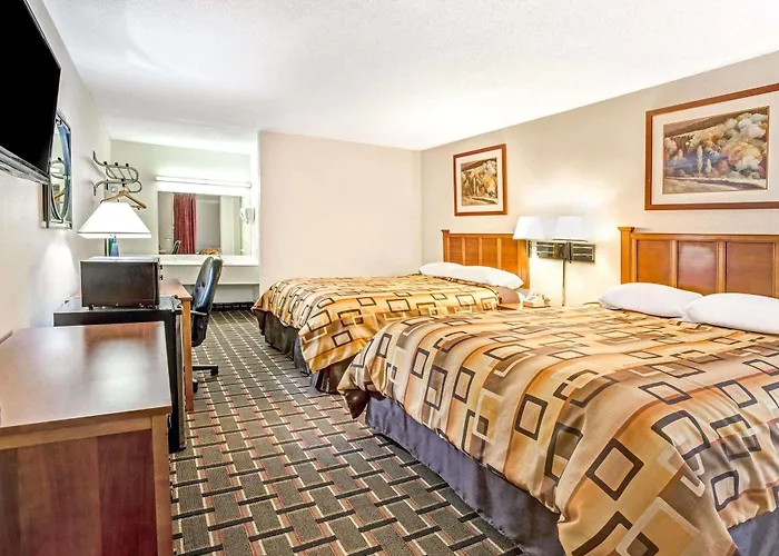 Adrian Inn