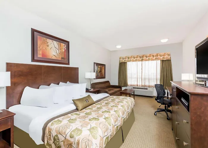 Ramada By Wyndham Olds