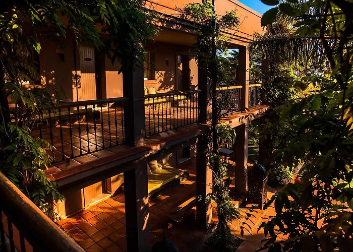Chillout Hotel Tres Mares