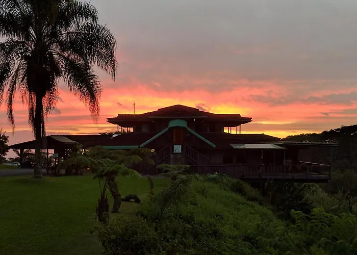 The Inn At Kulaniapia Falls