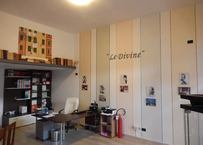 Le Divine - Reception Via Xxv Aprile 5