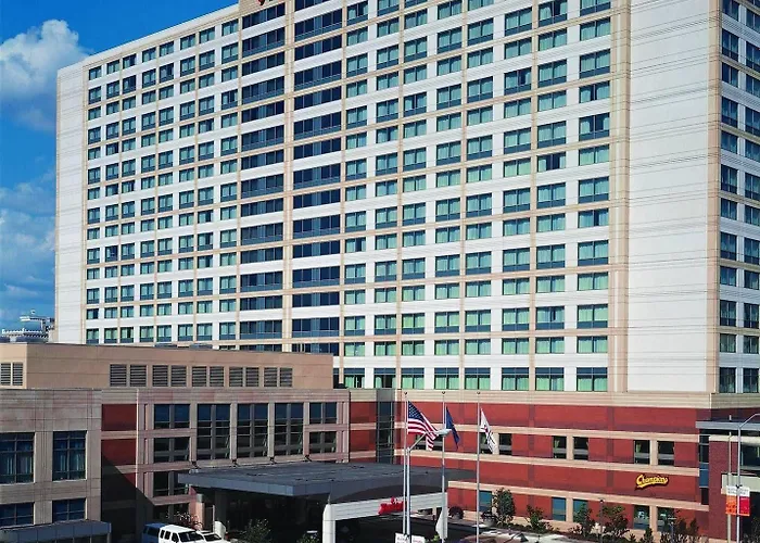 Indianapolis Luxury Hotels