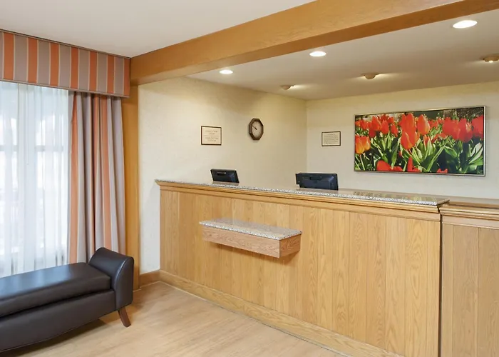 Country Inn & Suites By Radisson, Holland, Mi
