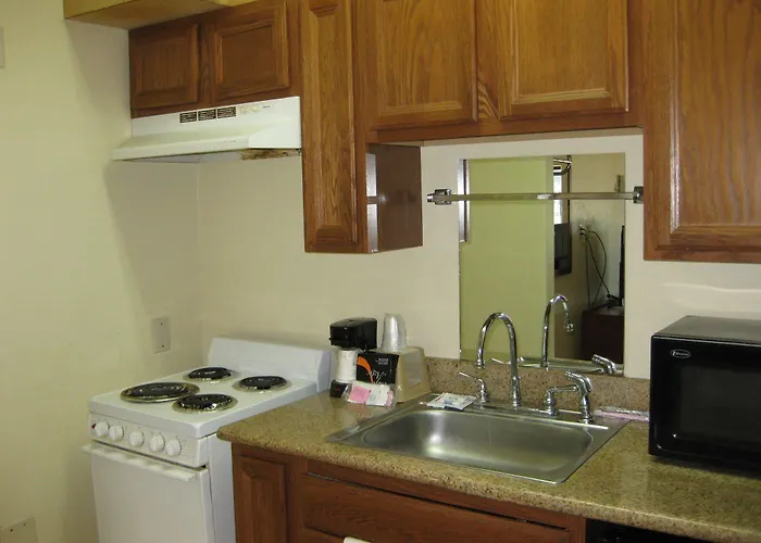 Scottish Inns And Suites