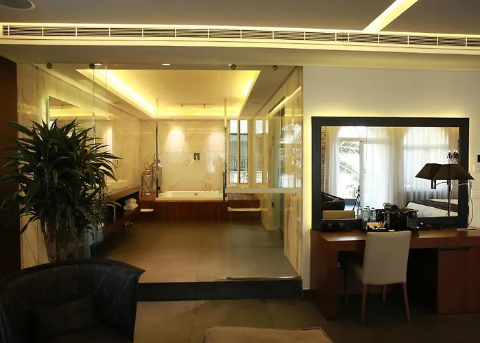 Luxor Hotel